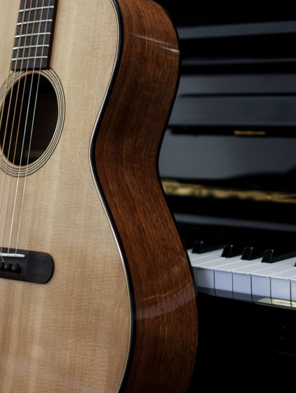 Leddington Piano Guitar