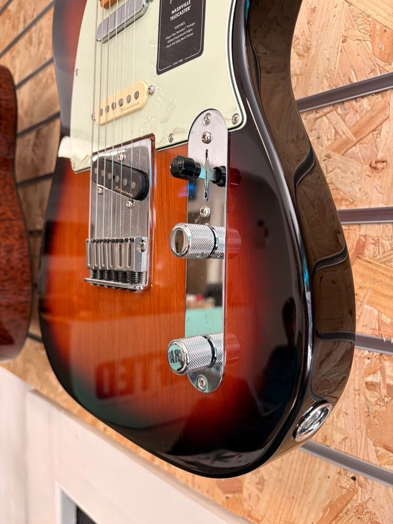 Fender Player Plus Nashville Telecaster - Sunburst