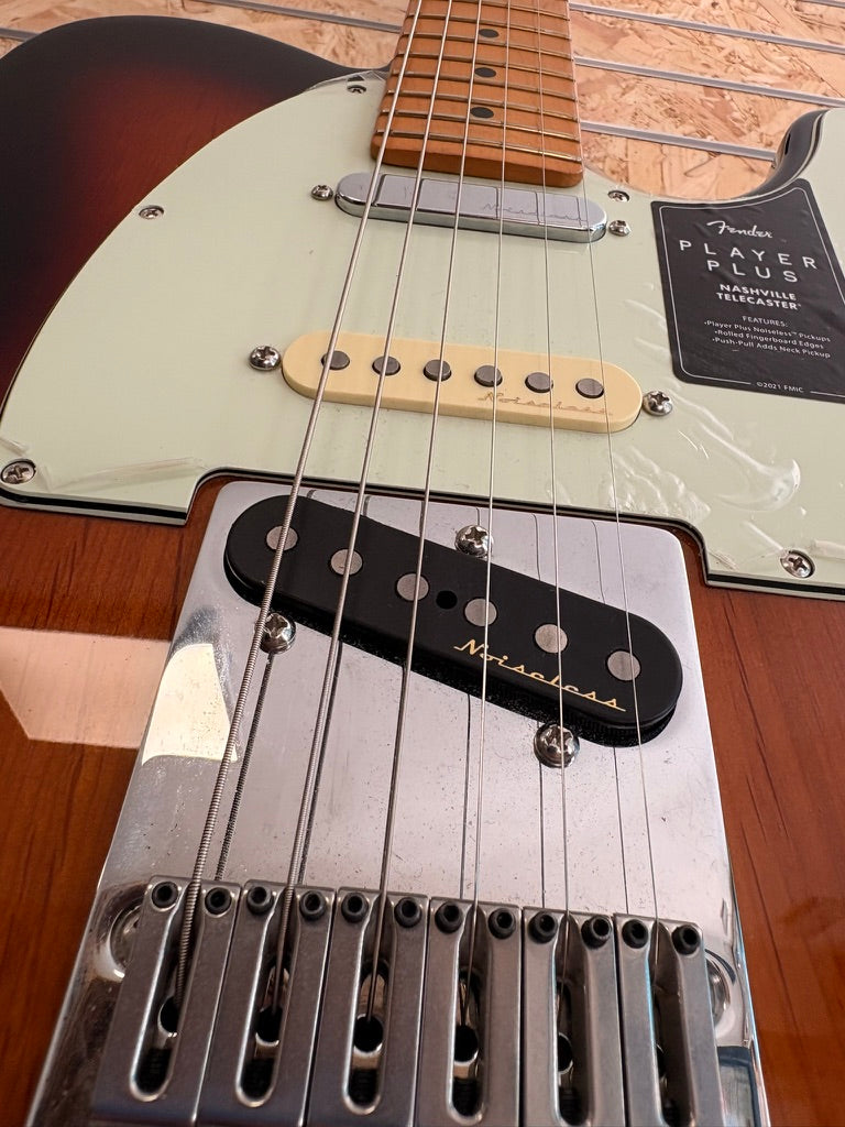Fender Player Plus Nashville Telecaster - Sunburst