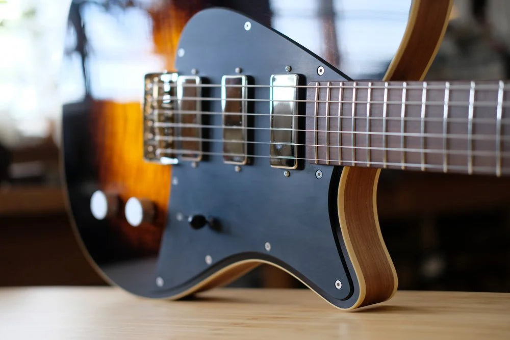 Swannell Guitars - Sunburst / Cherry Sunbear Sunbirds