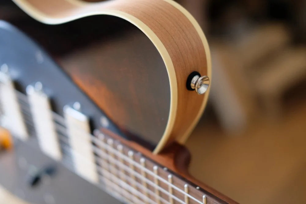 Swannell Guitars - Sunburst / Cherry Sunbear Sunbirds