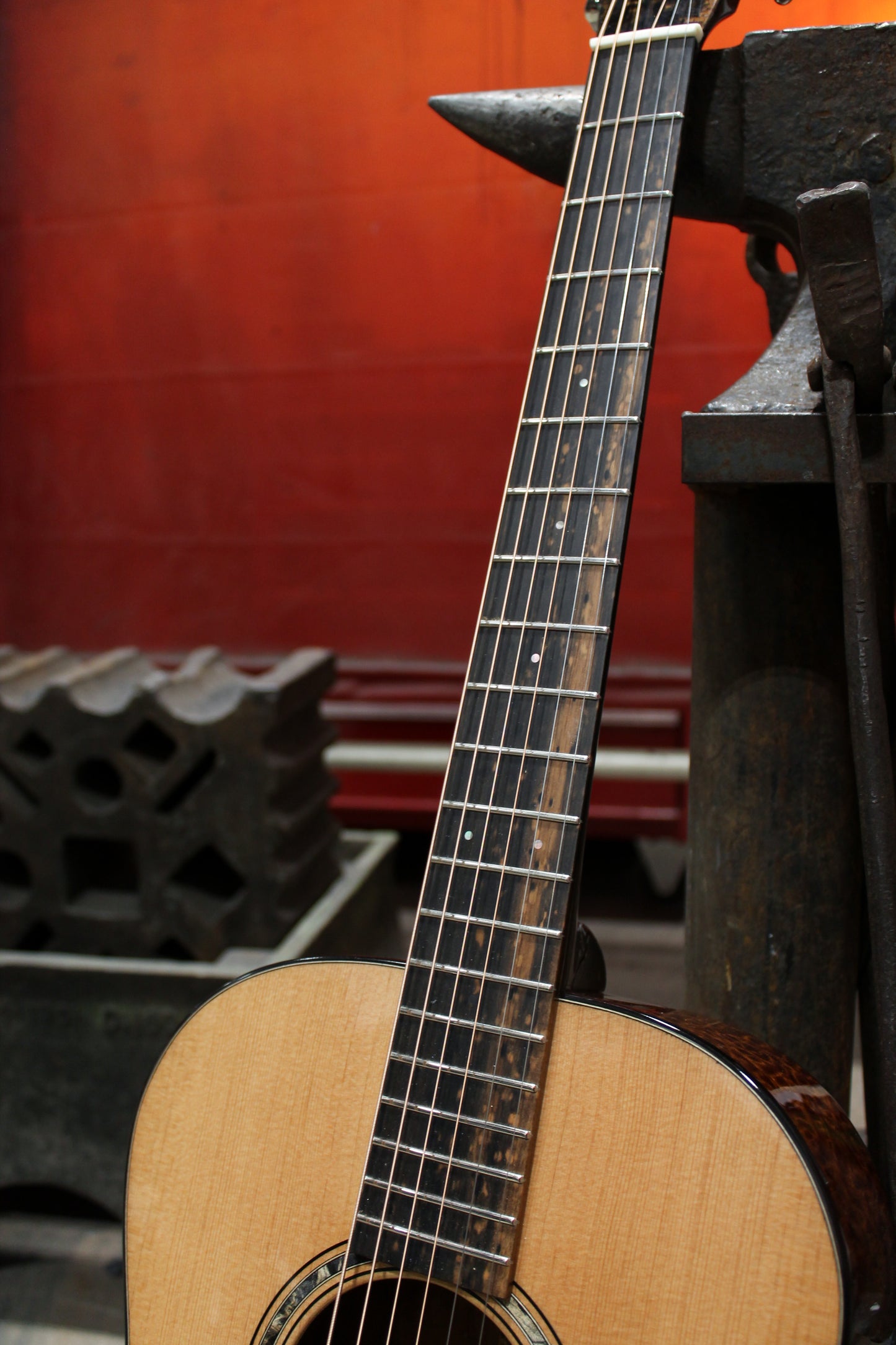 Leddington Guitars - Douglas Fir, Pommelle Sapele, Model-O