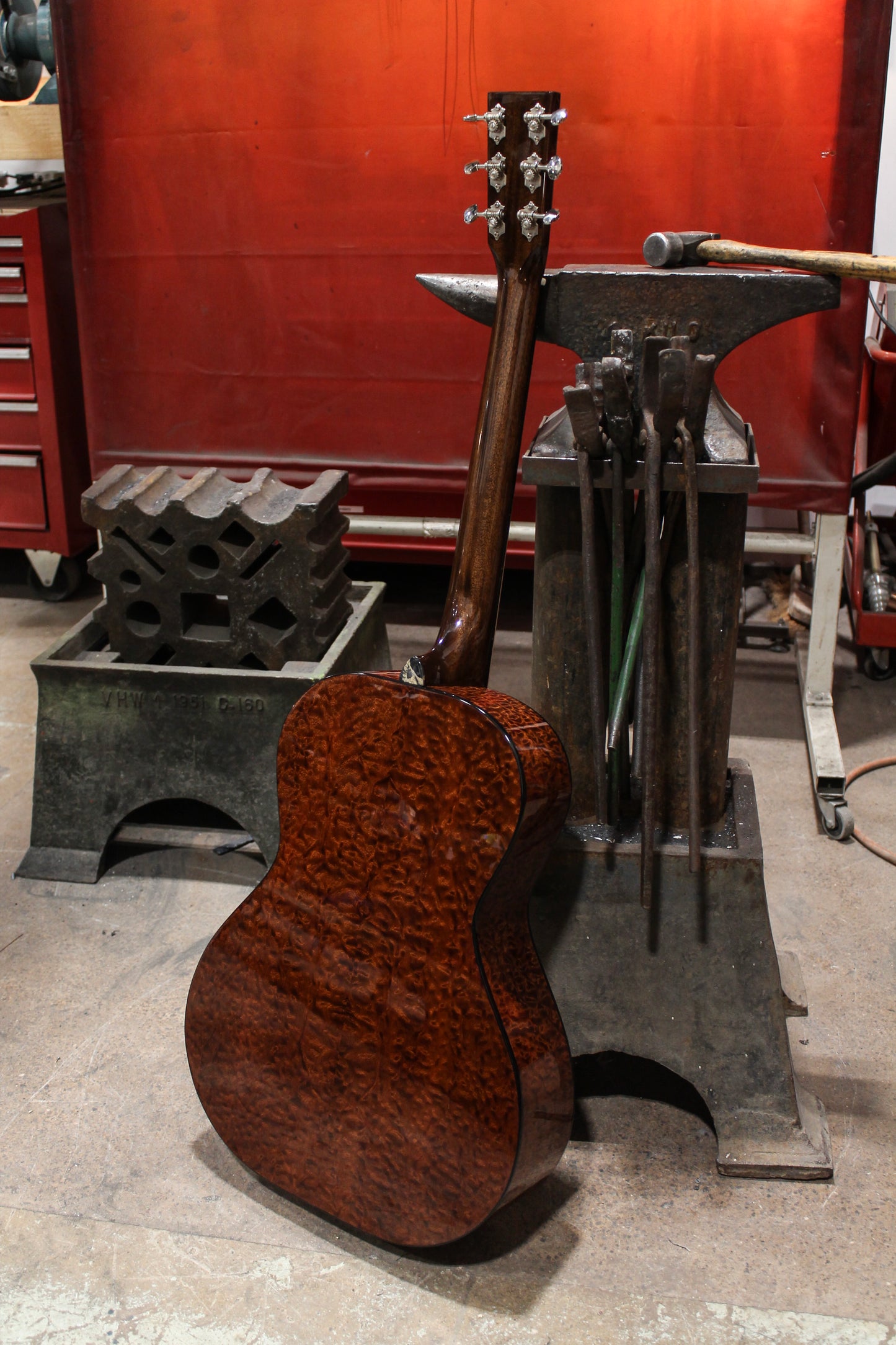 Leddington Guitars - Douglas Fir, Pommelle Sapele, Model-O