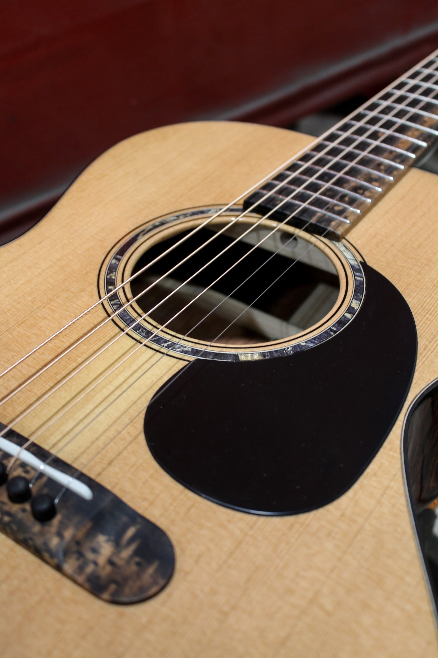 Leddington Guitars - Douglas Fir, Pommelle Sapele, Model-O