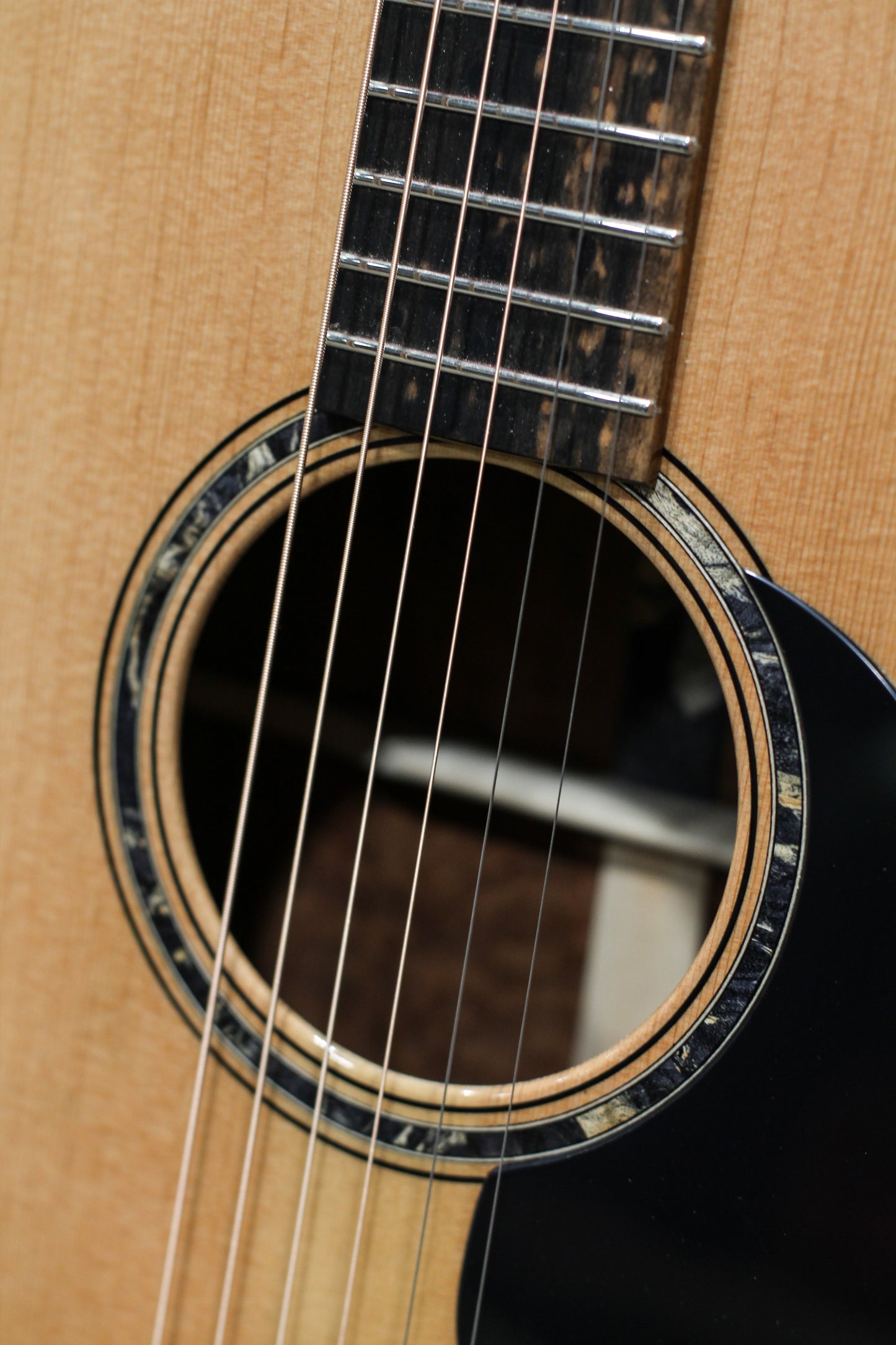 Leddington Guitars - Douglas Fir, Pommelle Sapele, Model-O