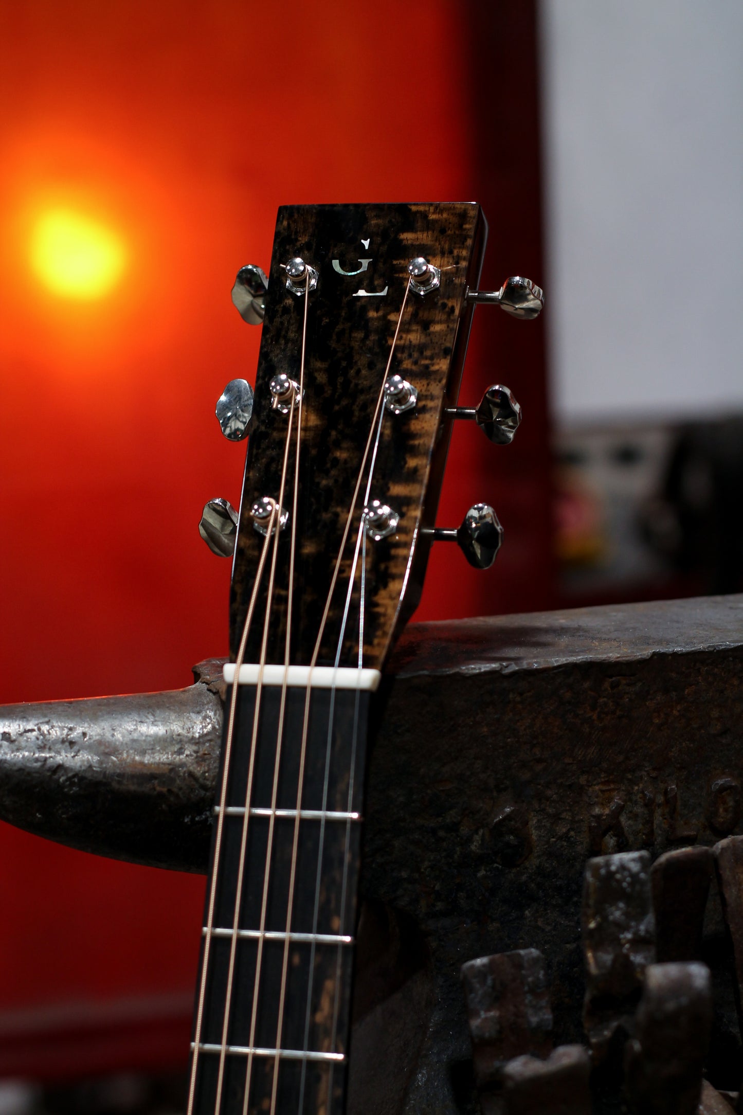 Leddington Guitars - Douglas Fir, Pommelle Sapele, Model-O