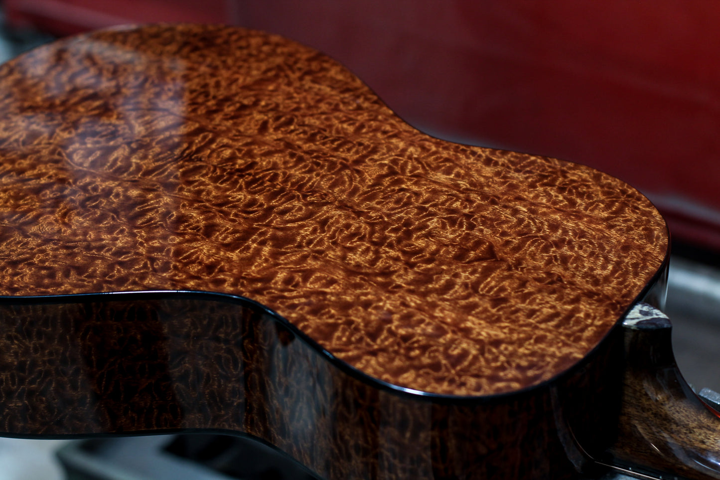 Leddington Guitars - Douglas Fir, Pommelle Sapele, Model-O
